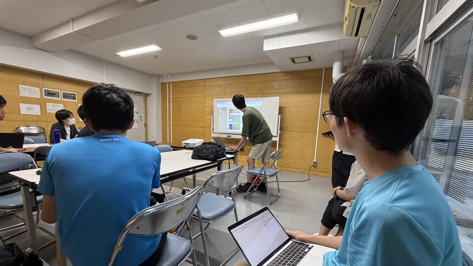 進捗報告の様子